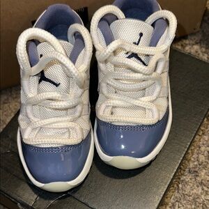 Jordan Kids' Sneakers - White and Blue